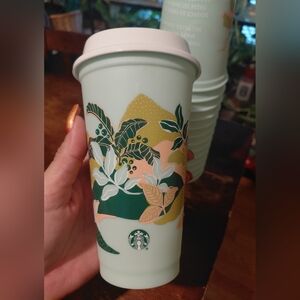 Starbucks Earth Day reusable cup set